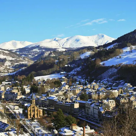 Apartment : Agreable T2 Avec Terrasse, Balcon Et Wifi - Proche Centre Et Thermes - Fr-1-608-245