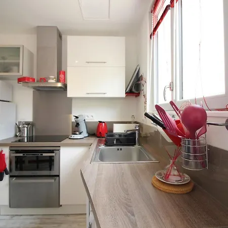 : Agreable T2 Avec Terrasse, Balcon Et Wifi - Proche Centre Et Thermes - Fr-1-608-245 *