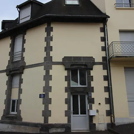 : Agreable T2 Avec Terrasse, Balcon Et Wifi - Proche Centre Et Thermes