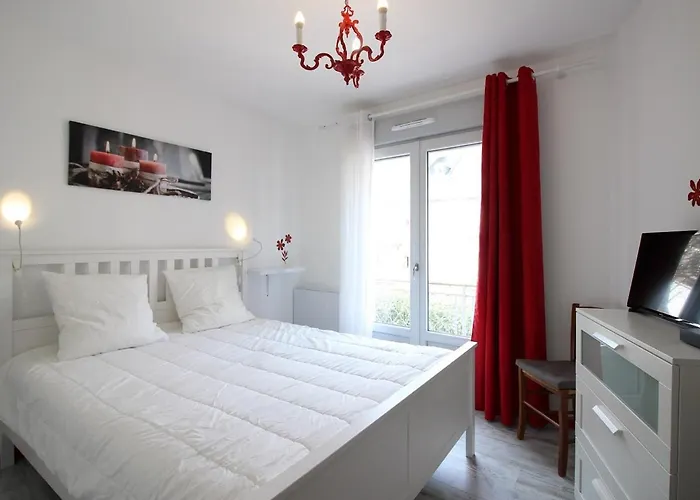 : T2 Avec Terrasse, Balcon Et Wifi - Proche Centre Et Thermes - Fr-1-608-245 * La Bourboule