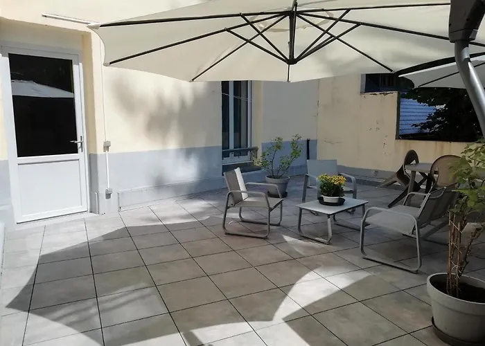 : T2 Avec Terrasse, Balcon Et Wifi - Proche Centre Et Thermes - Fr-1-608-245 Appartement La Bourboule